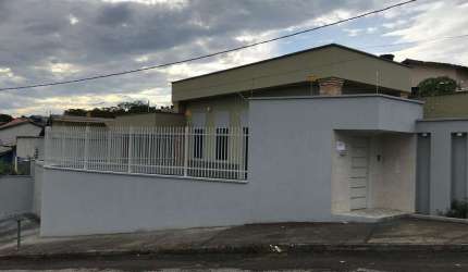 Casa na cidade de Goiás Casa de Rua com 3 Quarto(s) e 3 banheiro(s) à Venda, 177.55 por R$ 750.000 no setor Vila Agnelo IN26092