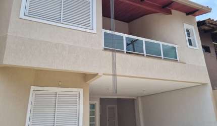 Sobrado Nova Suiça Sobrado com 4 Quarto(s) e 6 banheiro(s) à Venda, 200 por R$ 1.500.000 no setor Nova Suiça AD26750