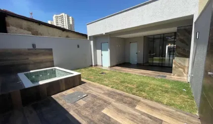 Casa Jardim América  Casa de Rua com 3 Quarto(s) e 4 banheiro(s) à Venda, 150 por R$ 929.000 no setor Jardim América IN26801