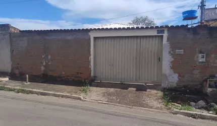 Residência Casa de Rua com 3 Quarto(s) e 1 banheiro(s) à Venda, 160 por R$ 145.000 no setor Jardim Tiradentes AD27085