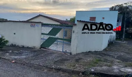 CASA JARDIM LEBLON Casa de Rua com 4 Quarto(s) e 2 banheiro(s) à Venda, 75 por R$ 380.000 no setor Jardim Leblon VN27200
