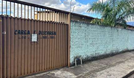 CASA / COMERCIAL  Casa de Rua com 5 Quarto(s) e 3 banheiro(s) à Venda, 141.02 por R$ 460.000 no setor Setor Campinas AD21678