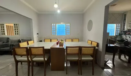 Casa Residencial - Goiania 2 Casa de Rua com 3 Quarto(s) e 2 banheiro(s) à Venda, 258 por R$ 770.000 no setor Vila Jardim Pompéia AD27829