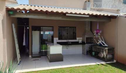 Sobrado no Setor Jaó Sobrado com 4 Quarto(s) e 6 banheiro(s) à Venda, 262 por R$ 950.000 no setor Setor Jaó AD28245