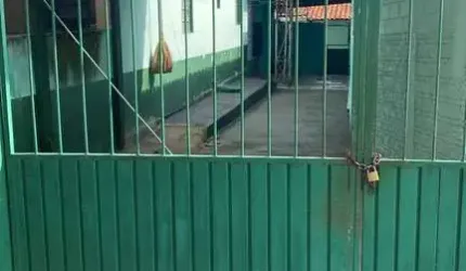 1 CASA COM 3 BARRACÃO BALNEARIO MEIA PONTE Casa de Rua com 2 Quarto(s) e 1 banheiro(s) à Venda, 330 por R$ 270.000 no setor Jardim Balneário Meia Ponte AD7961
