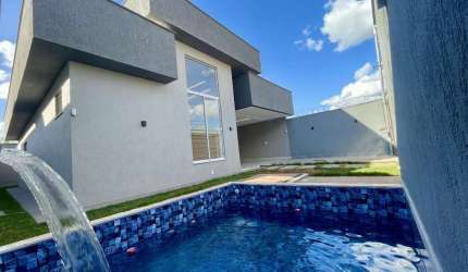 Casa 3 Quartos com Piscina Aquecida e Área Gourmet Integrada – Setor Chácara São Pedro - Aparecida de Goiânia Casa de Rua com 3 Quarto(s) e 2 banheiro(s) à Venda, 131.25 por R$ 550.000 no setor Chácar