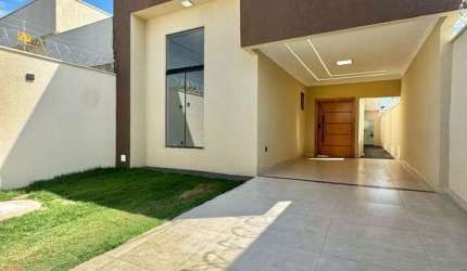 Casa Térrea c/ Piscina Jd. Das Oliveiras  Casa de Rua com 3 Quarto(s) e 3 banheiro(s) à Venda, 140 por R$ 580.000 no setor Vila Oliveira IN28519