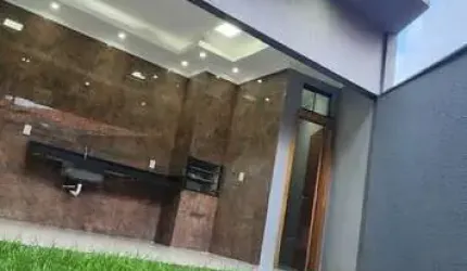 Casa Térrea Mont Serrat  Casa de Rua com 3 Quarto(s) e 2 banheiro(s) à Venda, 128 por R$ 550.000 no setor Jardim Mont Serrat IN28547