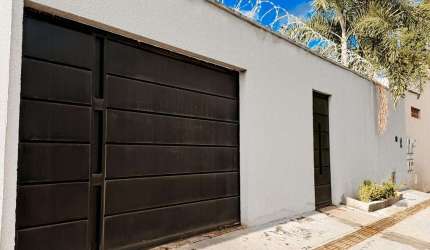 CASA GOIANIA 2 Casa de Rua com 3 Quarto(s) e 2 banheiro(s) à Venda, 148 por R$ 860.000 no setor Goiânia 2 AD28556