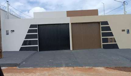 Casa setor Melk trindade Casa de Rua com 2 Quarto(s) e 1 banheiro(s) à Venda, 57 por R$ 225.000 no setor Residencial Melk AD28637