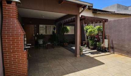 Casa Residencial Canadá Casa de Rua com 3 Quarto(s) e 2 banheiro(s) à Venda, 120 por R$ 450.000 no setor Residencial Canadá FL28986