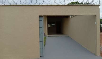 CASA NO ALTO PARAÍSO/DOM BOSCO Casa de Rua com 2 Quarto(s) e 2 banheiro(s) à Venda, 84.48 por R$ 240.000 no setor Jardim Dom Bosco IN28943