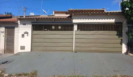 casa em aparecida de Goiania  jardim Olimpico Casa de Rua com 5 Quarto(s) e 4 banheiro(s) à Venda, 142.08 por R$ 550.000 no setor Jardim Olímpico AD29001