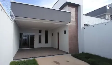 Casa de Rua em Goiânia Casa de Rua com 3 Quarto(s) e 3 banheiro(s) à Venda, 121.4 por R$ 530.000 no setor residencial canada TA29150
