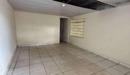 Casa setor Aeroporto Casa de Rua com 4 Quarto(s) e 3 banheiro(s) à Venda, 360 por R$ 750.000 no setor Setor Aeroporto AD28714