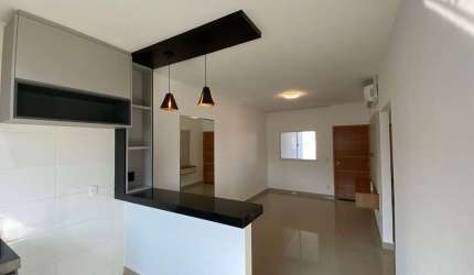 Casa de 3 Quartos no Residencial Les Arcs em Senador Canedo Casa em Condomínio com 3 Quarto(s) e 2 banheiro(s) à Venda, 90 por R$ 500.000 no setor Sítios Vale das Brisas AX29123