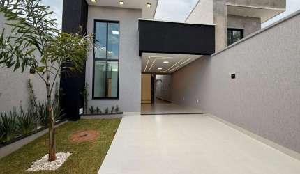 Casa no Parque das Flores Casa de Rua com 3 Quarto(s) e 3 banheiro(s) à Venda, 138 por R$ 650.000 no setor Parque das Flores IN29411
