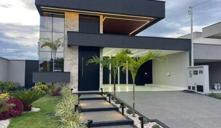 Casa em condomínio fechado 3 Suítes Casa em Condomínio com 3 Quarto(s) e 4 banheiro(s) à Venda, 158 por R$ 1.430.000 no setor Residencial Araguaia FL29467