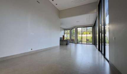 Casa térrea Condominio Villa Verde 4 suítes  Casa em Condomínio com 4 Quarto(s) e 5 banheiro(s) à Venda, 280 por R$ 2.100.000 no setor Residencial Villa Verde AU29468