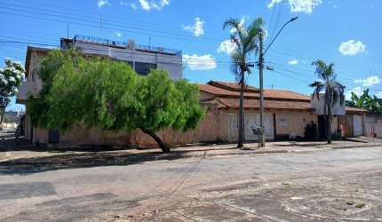 CASA  SETOR SUDOESTE Casa de Rua com 3 Quarto(s) e 4 banheiro(s) à Venda, 390 por R$ 1.280.000 no setor Setor Sudoeste TA29564