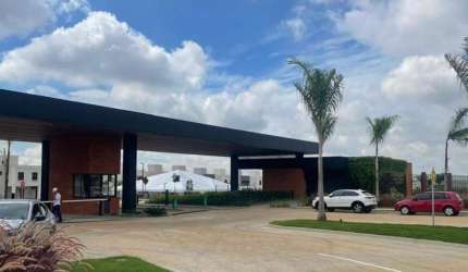 Sobrado Jardins Lyon de 4 Quartos  Casa em Condomínio com 4 Quarto(s) e 4 banheiro(s) à Venda, 200.86 por R$ 2.300.000 no setor Conjunto Residencial Storil FL29780