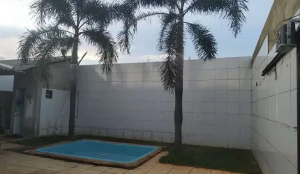 Sobrado com piscina em Goianira Casa de Rua com 3 Quarto(s) e 1 banheiro(s) à Venda, 180 por R$ 280.000 no setor Residencial ARAGUAIA AD30214