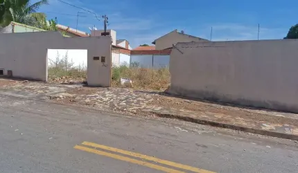 TERRENO DE ESQUINA NO TRÊS MARIAS - 523m² Área / Terreno à Venda, 523.33 por R$ 350.000 no setor Três Marias AV29955
