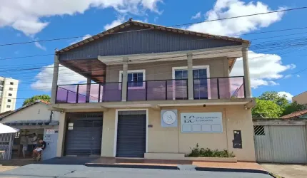 SOBRADO - JARDIM DAS ESMERALDAS Casa de Rua com 3 Quarto(s) e 2 banheiro(s) à Venda, 432 por R$ 1.300.000 no setor Jardim das esmeraldas ST29550