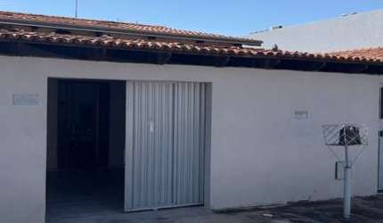 CASA GARAVELO COM BARRACÃO  Casa de Rua com 3 Quarto(s) e 2 banheiro(s) à Venda, 153.5 por R$ 500.000 no setor Setor Garavelo IN30222