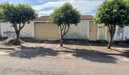 Casa com rendimento de aluguel Casa de Rua com 5 Quarto(s) e 3 banheiro(s) à Venda, 363.41 por R$ 450.000 no setor Setor Sao Jose AD30318