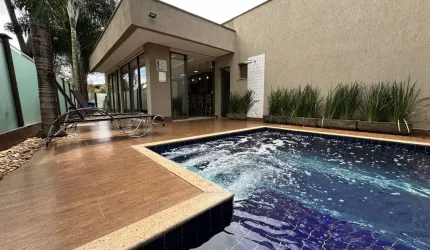 Portal do Sol Golfe Green  Casa em Condomínio com 3 Quarto(s) e 5 banheiro(s) à Venda, 240 por R$ 2.750.000 no setor Portal do So, Green  AV30433