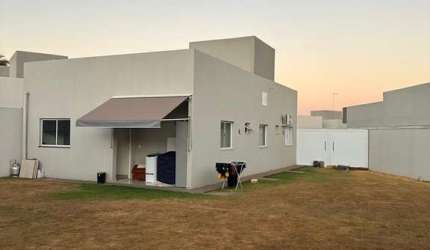 Casa de 3 quartos no Residencial Les Arcs em Senador Canedo Casa em Condomínio com 3 Quarto(s) e 2 banheiro(s) à Venda, 90 por R$ 550.000 no setor Sítios Vale das Brisas AX30455