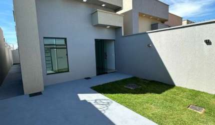 CASA 3 QUARTOS - ORLANDO DE MORAIS Casa de Rua com 2 Quarto(s) e 2 banheiro(s) à Venda, 73.04 por R$ 285.000 no setor Residencial Orlando de Morais AD30647
