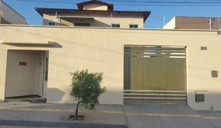 Casa de rua à venda 3 suites  Sobrado com 3 Quarto(s) e 4 banheiro(s) à Venda, 450 por R$ 950.000 no setor Goiânia 2 ST30609