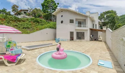 Casa com 4 dormitórios à venda, 257 m² por R$ 2.000.000,00 - Nações - Balneário Camboriú/SC