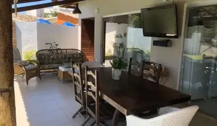 Casa com 5 dormitórios para alugar, 220 m² por R$ 10.813,00/mês - Guarajuba - Camaçari/BA