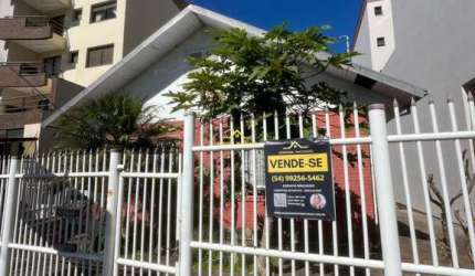 CASA COM 4 DORMITÓRIOS À VENDA NO BAIRRO EXPOSIÇÃO