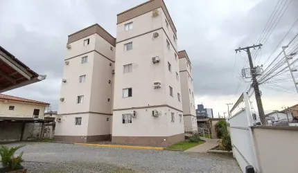 Apartamento à venda no Jardim Iririú em Joinville com 3 quartos por R$215,000,00