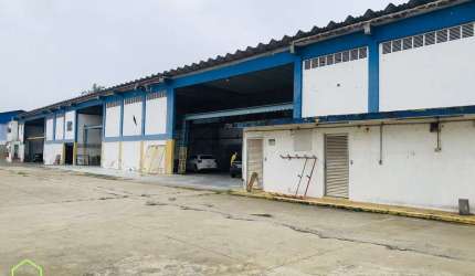 Pavilhão/Galpão Industrial com 3.600m²de área total e 1.850m² de área construída em Granja dos Cavaleiros, Macaé/RJ