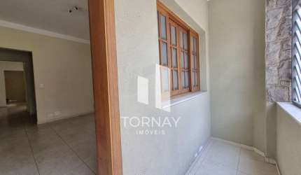 Sobrado a venda Alto Mooca, com 2 dormitórios, sala de estar e jantar com 1 pequeno quintal