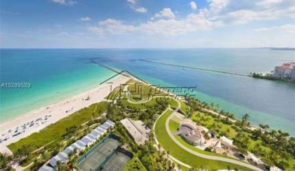 Flat de Alto Luxo com Vista Paradisíaca em Miami Beach