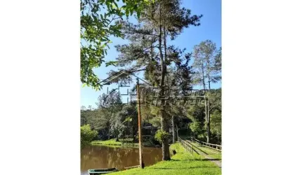 Belo sítio em Paraibuna