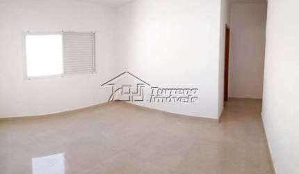 Excelente casa em condomínio fechado e de alto padrão em Caçapava - SP