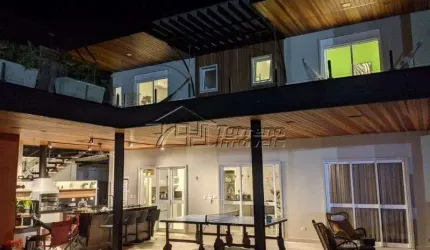 Linda casa em condomínio fechado no Urbanova