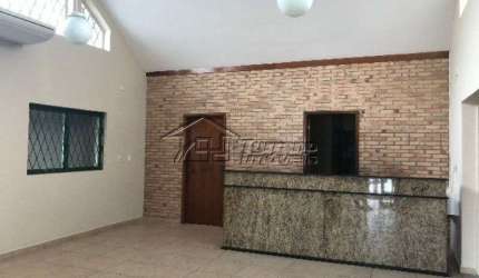 Casa com excelente localização no Jardim Maringá