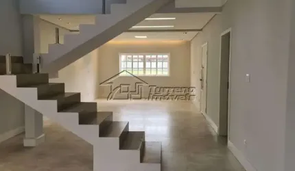 Linda casa em condomínio fechado no Urbanova