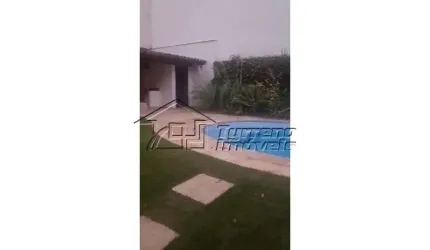 Ampla casa de condomínio próxima ao Shopping Colinas