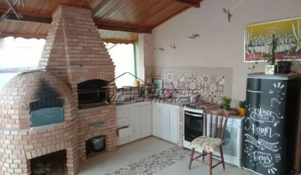Casa em Condomínio