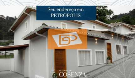 Petrópolis, Mosela, RJ- Casa com 3 quartos dentro do condomínio Residencial Cosenza.