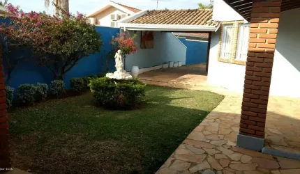 Casa para Venda em Holambra, Jardim Holanda, 3 dormitórios, 1 suíte, 2 banheiros, 2 vagas